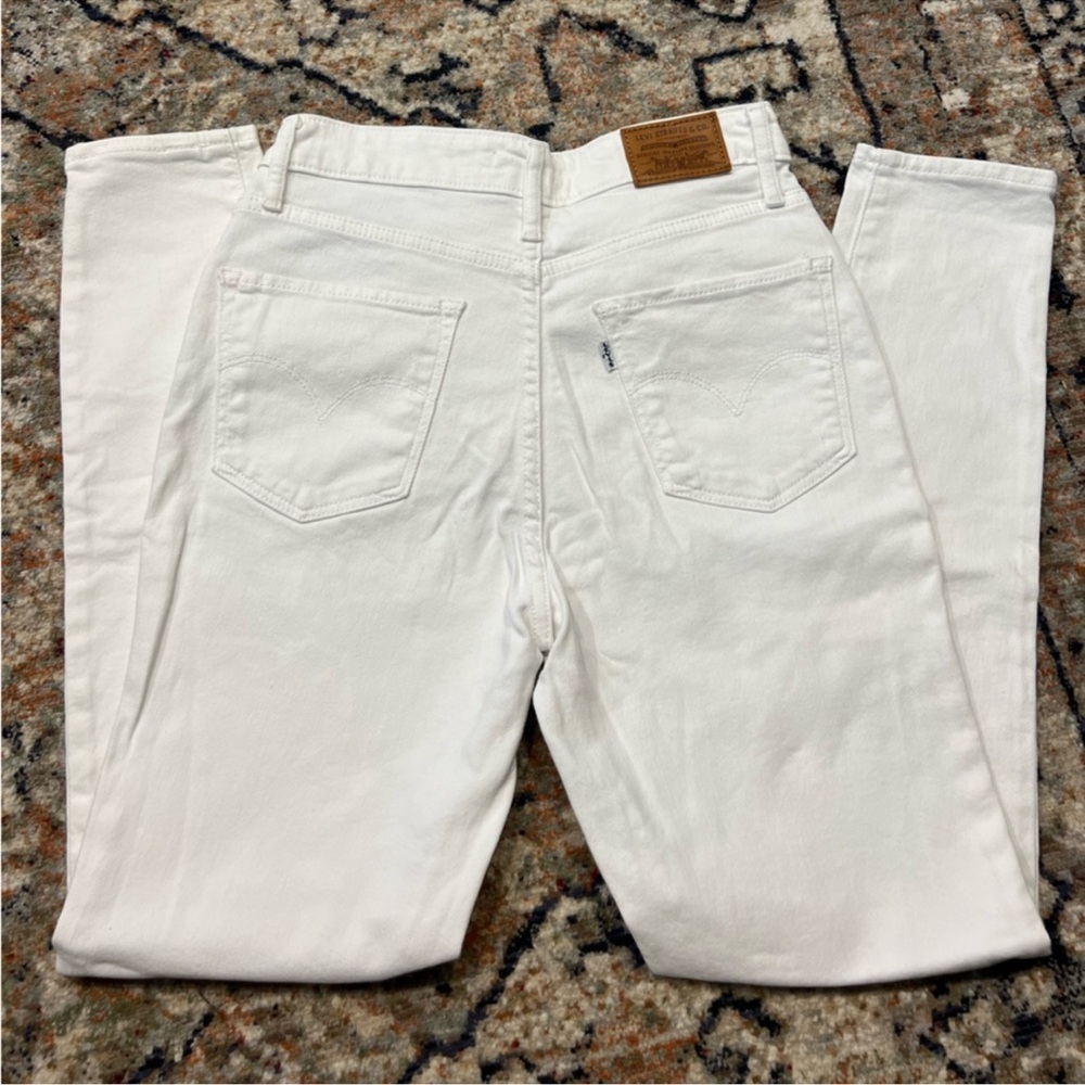 Levi’s White Skinny Jeans - Picture 7 of 11